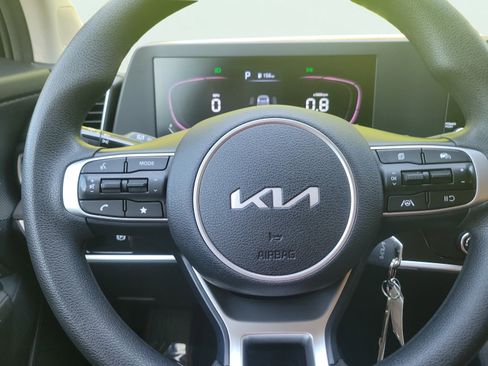 Used 2023 Kia Sportage LX AWD/4WD image 24