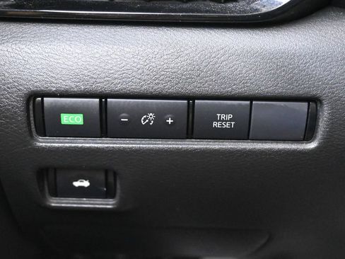 Used 2023 Nissan Sentra SV w/ SV Premium Package FWD image 20