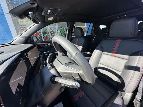 New 2026 Chevrolet Traverse RS image 15