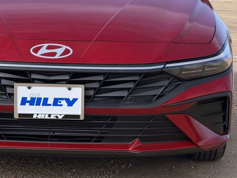 New 2026 Hyundai Elantra SE FWD image 8