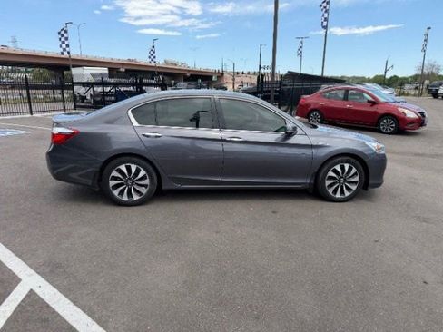 Used 2015 Honda Accord Touring image 18