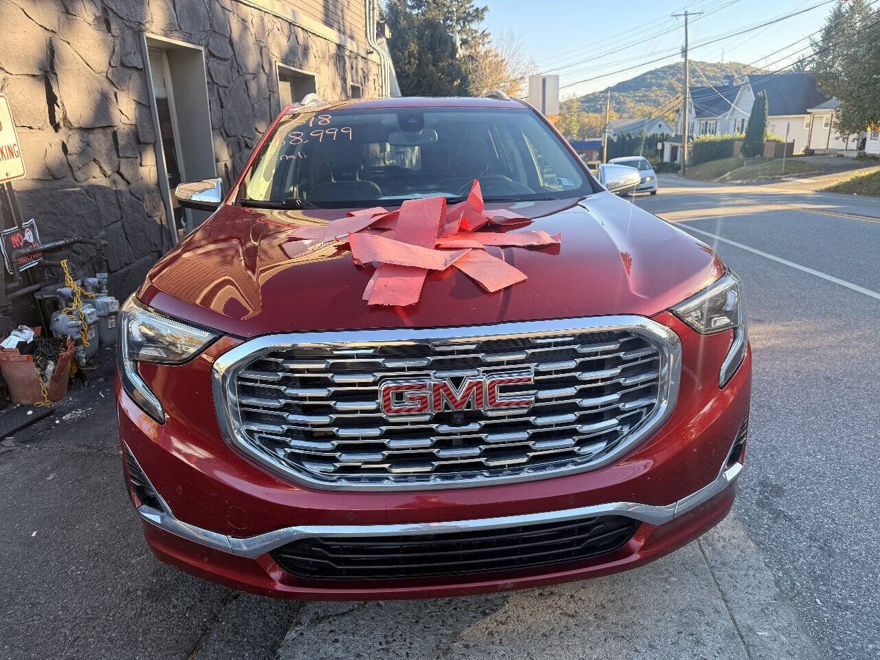 Used 2018 GMC Terrain Denali w/ Advanced Safety Package AWD/4WD image 3
