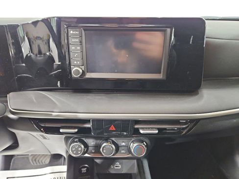 Certified 2025 Nissan Kicks S image 20