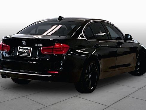 Used 2016 BMW 328i Sedan RWD image 11