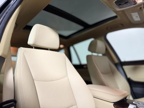 Used 2017 BMW X3 xDrive28i image 12