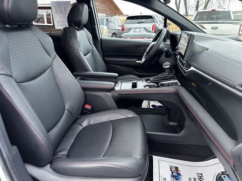 Used 2025 Toyota Sienna XSE image 22