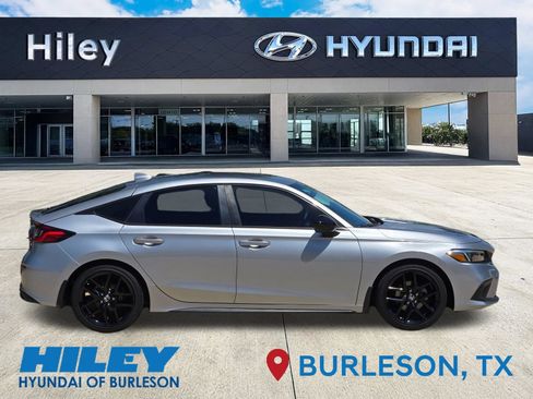 Used 2024 Honda Civic Sport image 3