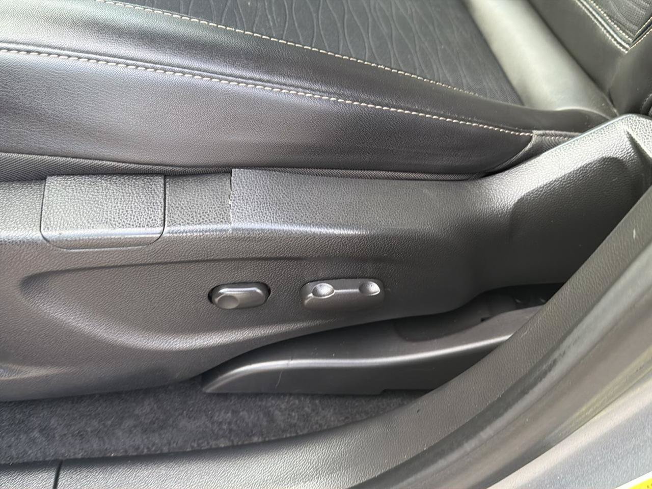 Used 2015 Buick Encore AWD image 17
