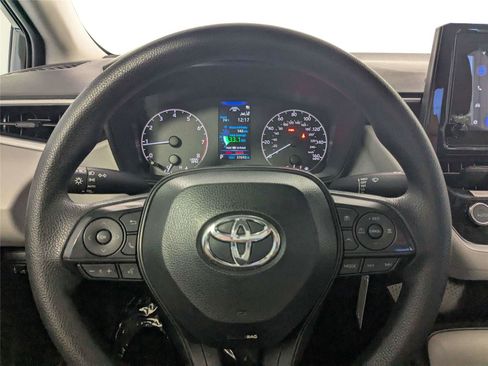 Certified 2025 Toyota Corolla LE FWD image 15