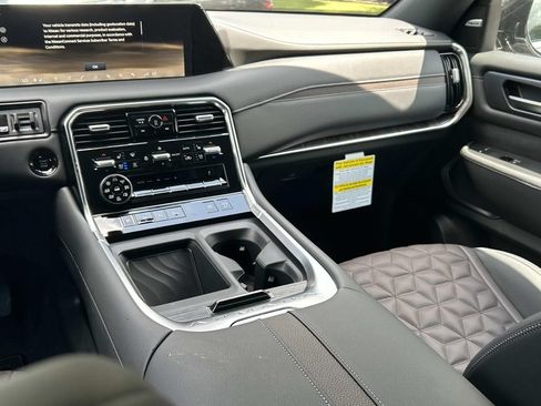 New 2026 Nissan Armada Platinum Reserve AWD/4WD image 28