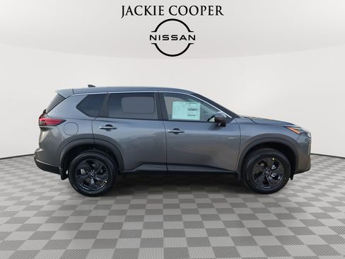 New 2026 Nissan Rogue SV w/ Cold Weather Package image 4