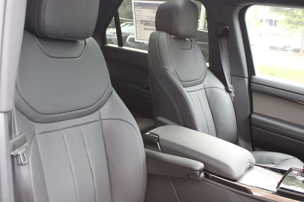 New 2026 Land Rover Range Rover Sport Dynamic SE AWD/4WD image 18
