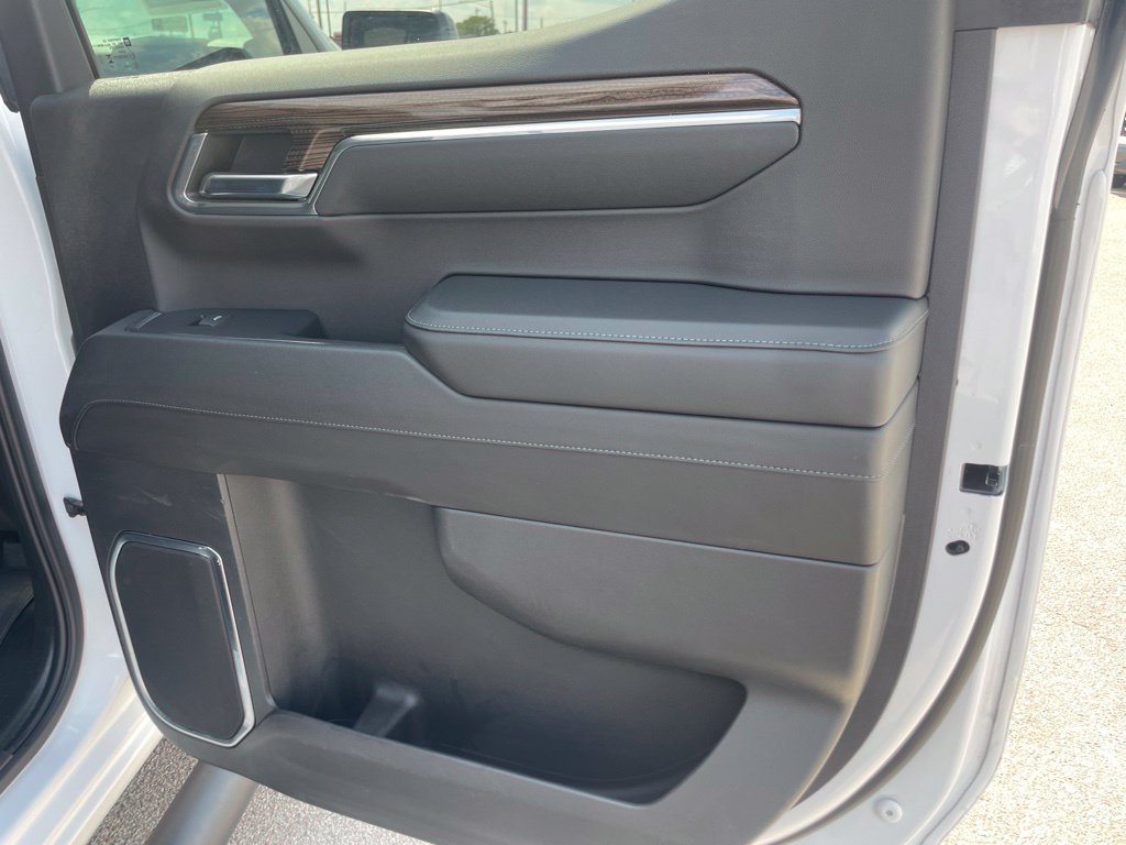Used 2024 Chevrolet Silverado 1500 RST w/ Protection Package AWD/4WD image 28