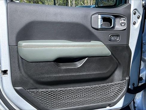 Used 2024 Jeep Wrangler High Altitude image 22