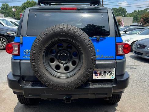 Used 2007 Toyota FJ Cruiser 4WD image 8
