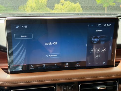 Used 2022 Lincoln Nautilus Reserve w/ Equipment Group 201A AWD/4WD image 30