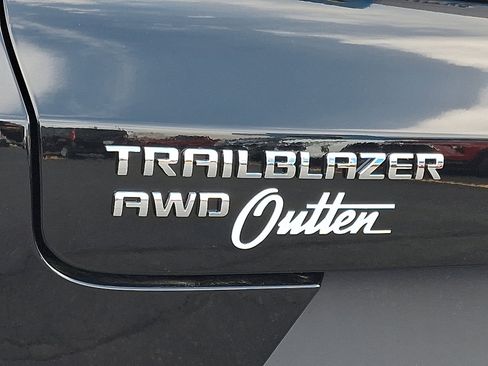New 2026 Chevrolet TrailBlazer LT w/ LT Cold Weather Package AWD/4WD image 11