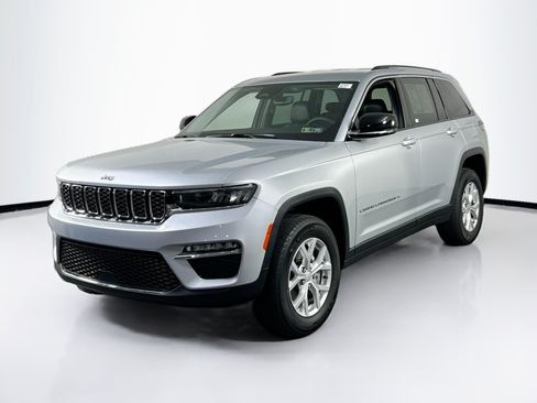 Used 2023 Jeep Grand Cherokee Limited AWD/4WD image 1