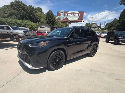 Used 2023 Toyota Highlander XSE AWD/4WD image 17