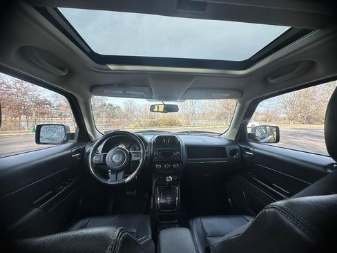 Used 2017 Jeep Patriot High Altitude image 11