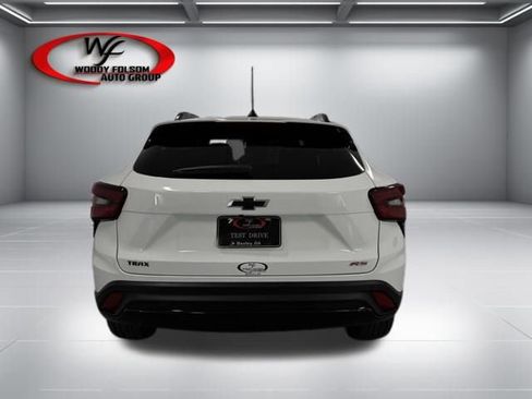 New 2026 Chevrolet Trax RS w/ Sunroof Package FWD image 6