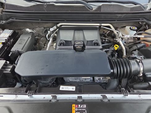 Used 2024 Chevrolet Colorado Z71 w/ Z71 Convenience Package 2 image 13