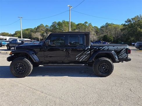 Used 2021 Jeep Gladiator Willys image 3