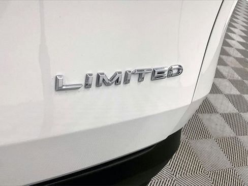 Used 2025 Toyota Grand Highlander AWD Hybrid image 8