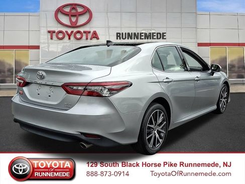 Used 2022 Toyota Camry XLE AWD/4WD image 6