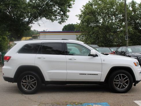Used 2020 Jeep Grand Cherokee Laredo w/ Quick Order Package 2BN North AWD/4WD image 5