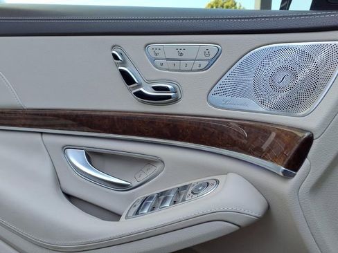 Used 2015 Mercedes-Benz S 550 Sedan w/ Sport Package image 22