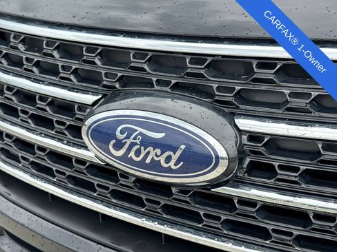 Used 2023 Ford Explorer XLT w/ Equipment Group 202A AWD/4WD image 14