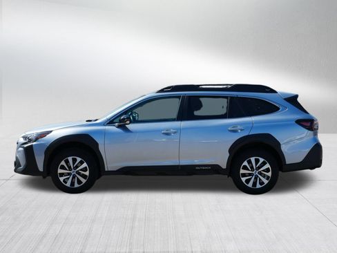 Certified 2025 Subaru Outback Premium AWD/4WD image 4