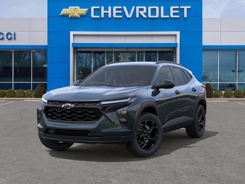 New 2026 Chevrolet Trax LT w/ Driver Confidence Package FWD image 6