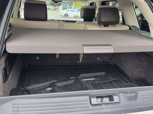 Used 2018 Land Rover Range Rover HSE image 23