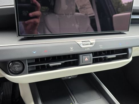 New 2026 Lexus ES 350e FWD image 18
