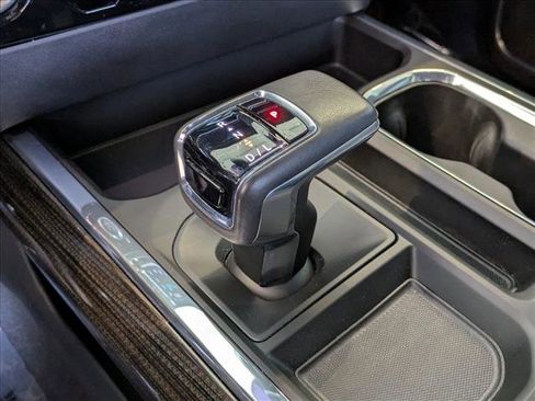 Used 2022 Chevrolet Silverado 1500 RST w/ Redline Edition AWD/4WD image 12