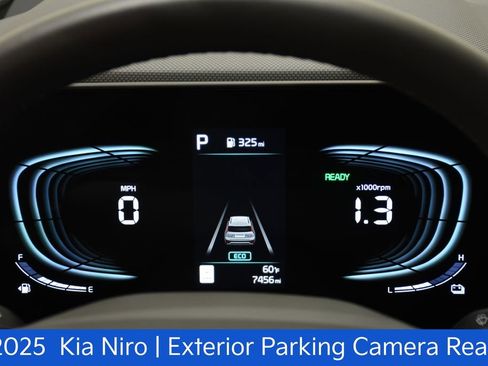 Certified 2025 Kia Niro EX FWD image 13
