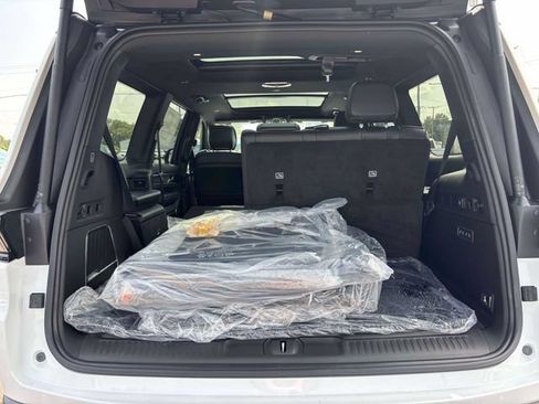 New 2026 Jeep Grand Wagoneer 4WD w/ Quick Order Packge 29V Upland image 36