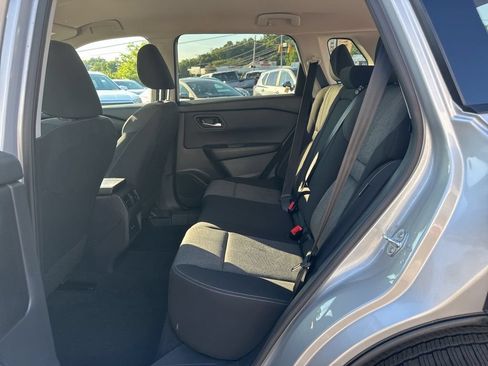Used 2025 Nissan Rogue SV FWD image 21