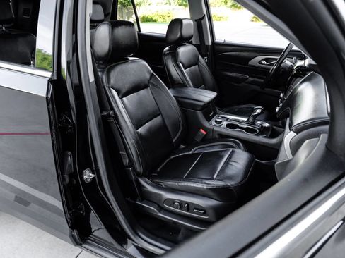 Used 2018 Chevrolet Traverse LT AWD/4WD image 32