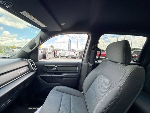 Used 2022 RAM 1500 Big Horn AWD/4WD image 23