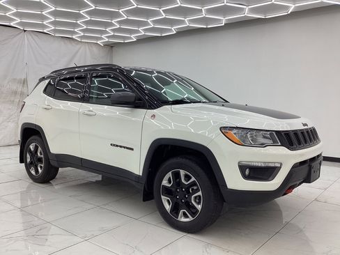 Used 2017 Jeep Compass Trailhawk w/ Leather Interior Group AWD/4WD image 7