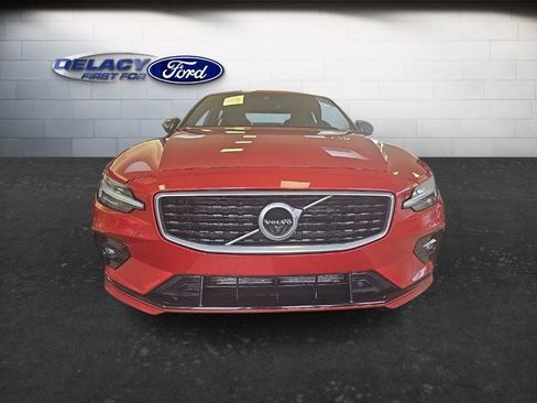 Used 2019 Volvo S60 T6 R-Design image 9
