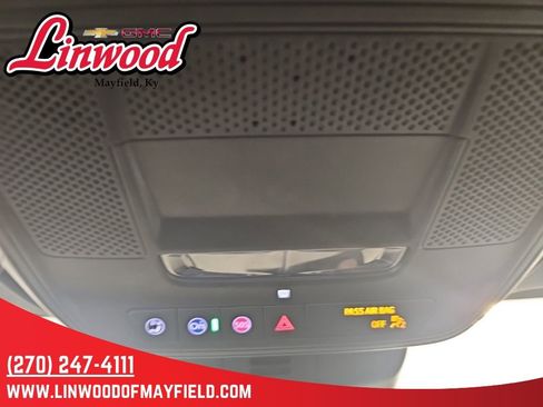 Used 2025 Buick Enclave Preferred FWD image 29