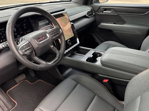 Used 2025 GMC Acadia AT4 AWD/4WD image 10