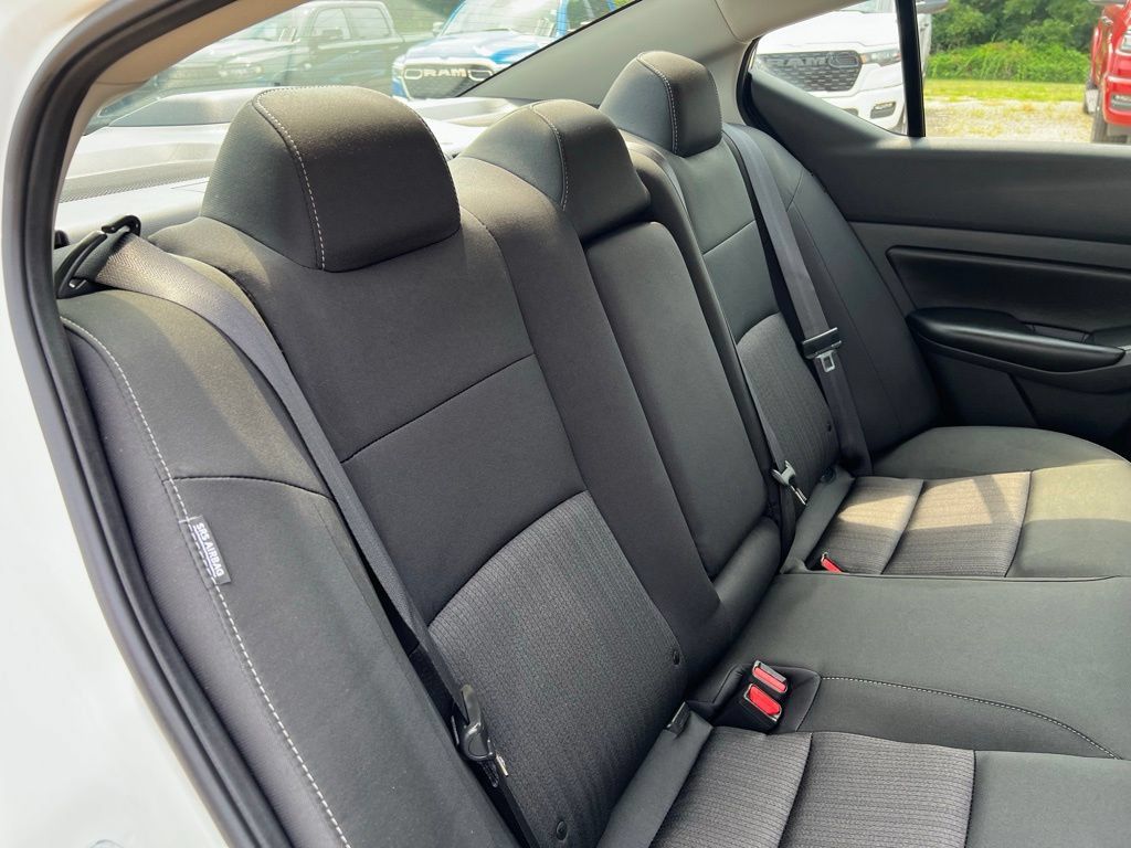 Used 2025 Nissan Altima 2.5 S FWD image 14