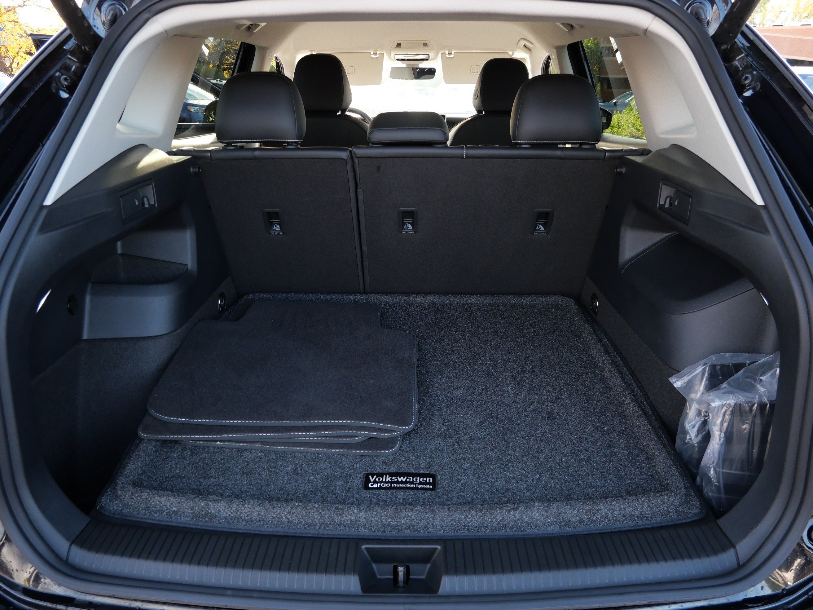 Certified 2025 Volkswagen Tiguan SE AWD/4WD image 18
