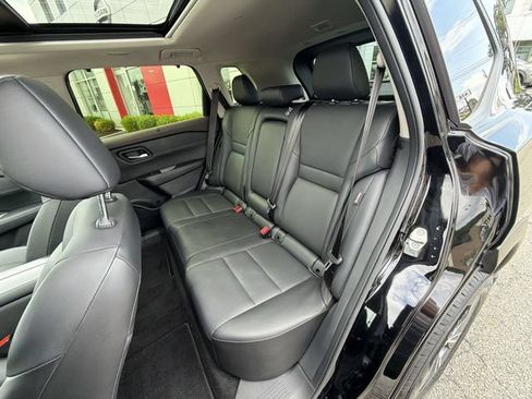 Certified 2023 Nissan Rogue SV w/ SV Premium B Package AWD/4WD image 23