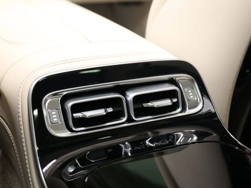 Used 2021 Mercedes-Benz Maybach S 580 S 580 4MATIC Sedan 4D image 73